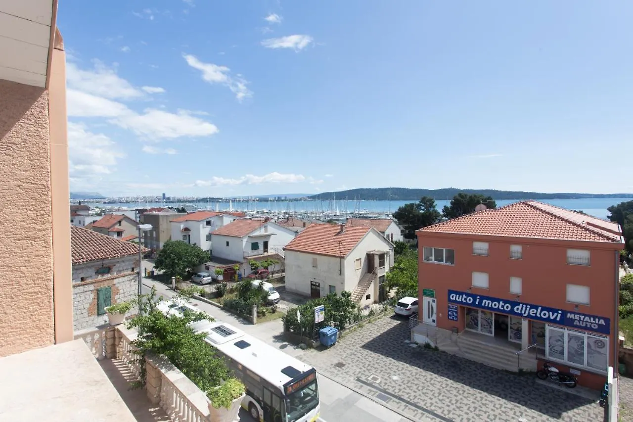 Angolo Apartments Kastela 0*,