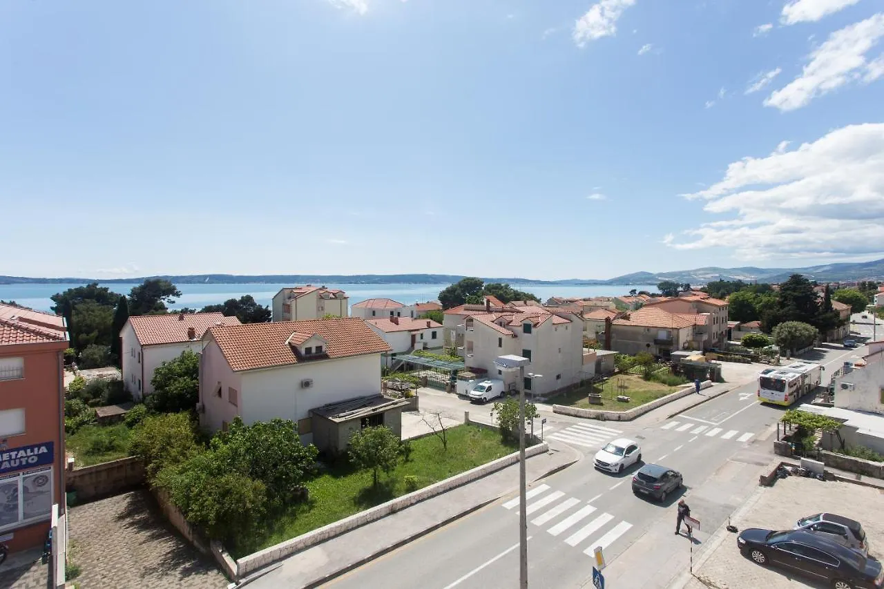 Angolo Apartments Kastela 0*,  Croatia