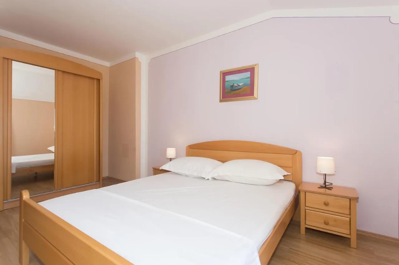 Angolo Apartments Kastela Croatia